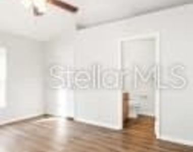 13042 Spencer Court - Photo Thumbnail 10
