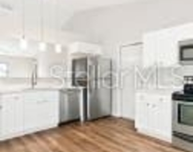 13042 Spencer Court - Photo Thumbnail 4
