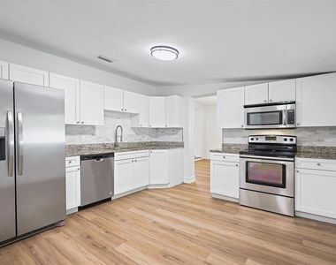 4006 S Shamrock Road - Photo Thumbnail 8