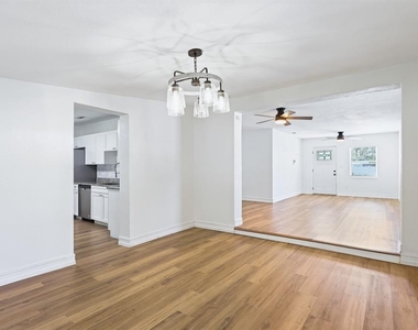 4006 S Shamrock Road - Photo Thumbnail 14