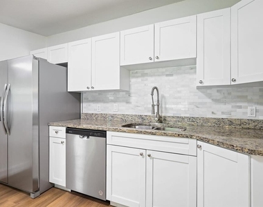 4006 S Shamrock Road - Photo Thumbnail 10
