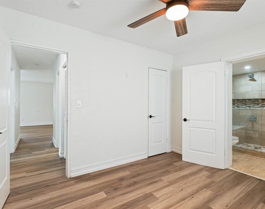 4006 S Shamrock Road - Photo Thumbnail 20