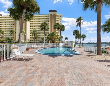 4775 Cove Circle - Photo Thumbnail 22