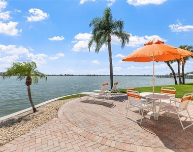 4775 Cove Circle - Photo Thumbnail 23