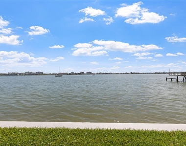 4775 Cove Circle - Photo Thumbnail 21