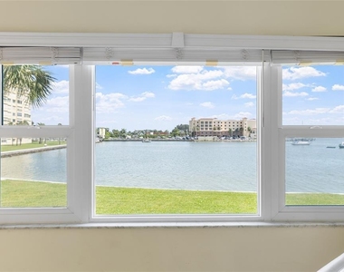 4775 Cove Circle - Photo Thumbnail 15