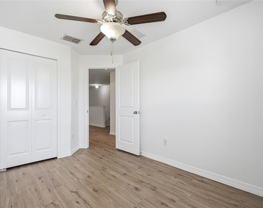 12942 Utopia Gardens Way - Photo Thumbnail 33