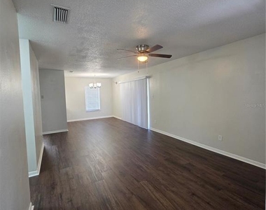 851 Creekway Court - Photo Thumbnail 4