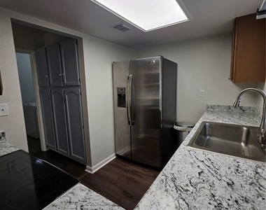 851 Creekway Court - Photo Thumbnail 13