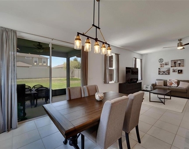 12227 Blue Pacific Drive - Photo Thumbnail 6