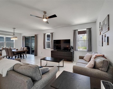 12227 Blue Pacific Drive - Photo Thumbnail 9
