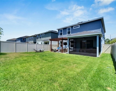 12227 Blue Pacific Drive - Photo Thumbnail 16