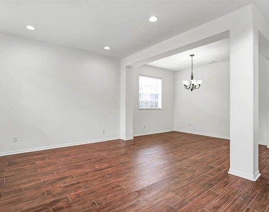 11447 Dutch Iris Drive - Photo Thumbnail 4