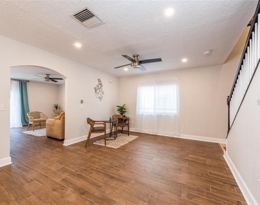 13116 Fennway Ridge Drive - Photo Thumbnail 5