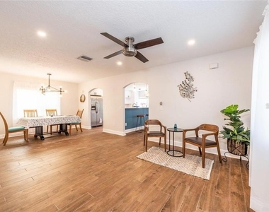 13116 Fennway Ridge Drive - Photo Thumbnail 7