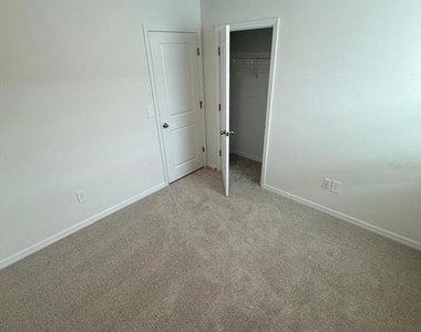 1518 Brekey Way - Photo Thumbnail 16