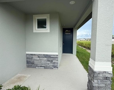 1518 Brekey Way - Photo Thumbnail 2