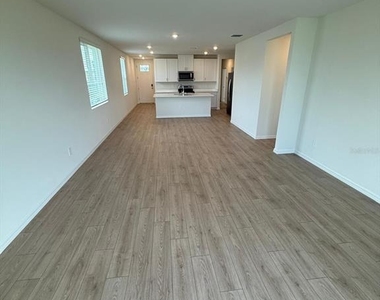 1518 Brekey Way - Photo Thumbnail 14