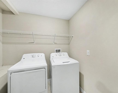 1507 Golden Glow Drive - Photo Thumbnail 22