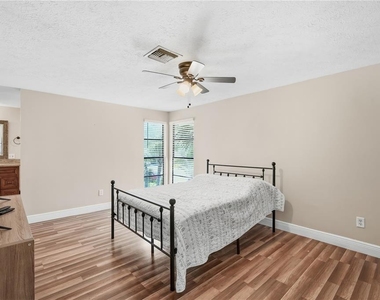4509 Grainary Avenue - Photo Thumbnail 12