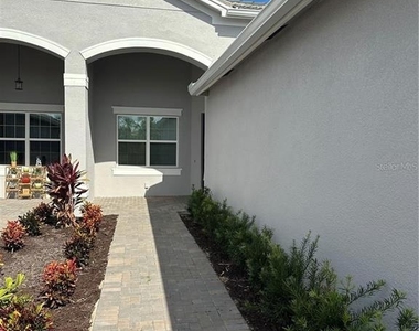 4950 Sienna Isles Avenue - Photo Thumbnail 1