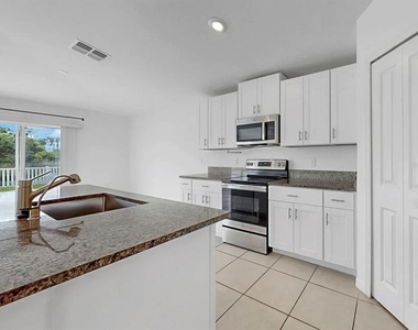 12873 Tripoli Avenue - Photo Thumbnail 9