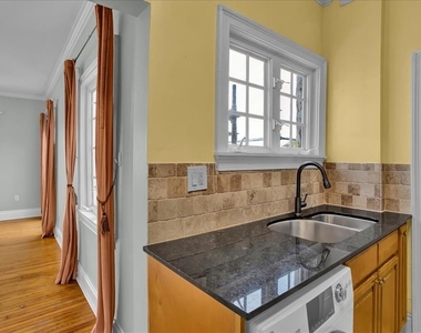 2117 W Dekle Avenue - Photo Thumbnail 14