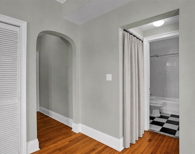 2117 W Dekle Avenue - Photo Thumbnail 28