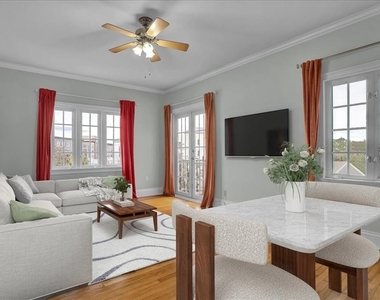 2117 W Dekle Avenue - Photo Thumbnail 3