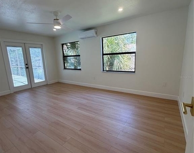4649 18th Avenue N - Photo Thumbnail 17