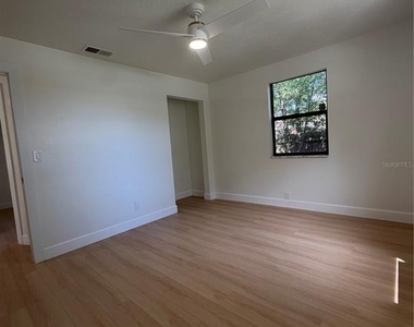 4649 18th Avenue N - Photo Thumbnail 13