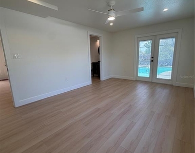4649 18th Avenue N - Photo Thumbnail 18