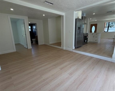 4649 18th Avenue N - Photo Thumbnail 22