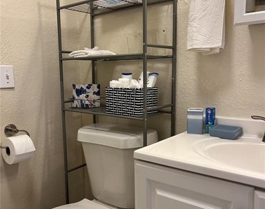 2717 W State Street - Photo Thumbnail 27