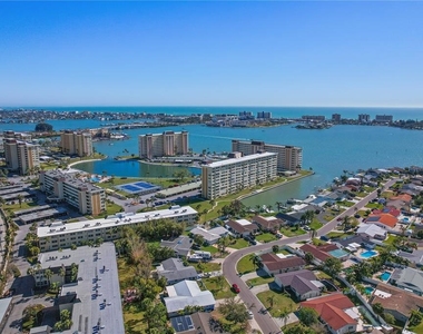 4775 Cove Circle - Photo Thumbnail 29