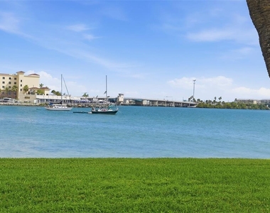 4775 Cove Circle - Photo Thumbnail 41