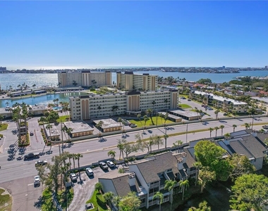 4775 Cove Circle - Photo Thumbnail 25