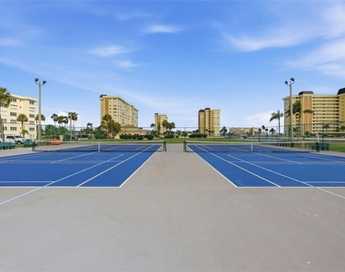 4775 Cove Circle - Photo Thumbnail 36