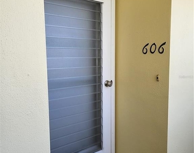 4775 Cove Circle - Photo Thumbnail 5