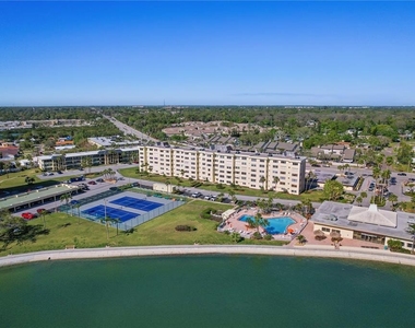 4775 Cove Circle - Photo Thumbnail 24