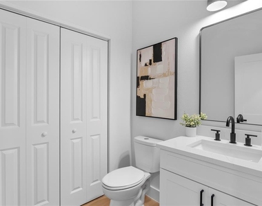 6830 S De Soto Street - Photo Thumbnail 18