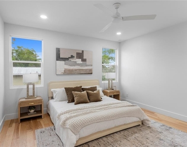 6830 S De Soto Street - Photo Thumbnail 27