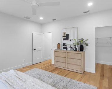 6830 S De Soto Street - Photo Thumbnail 22