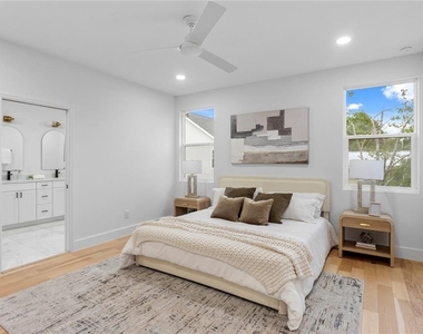 6830 S De Soto Street - Photo Thumbnail 20