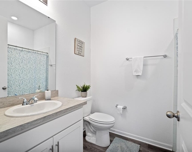 1125 Mattie Pointe Boulevard - Photo Thumbnail 2