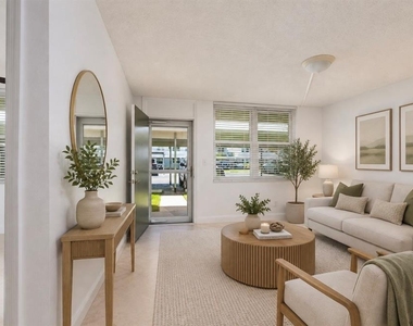 4890 Bay Street Ne - Photo Thumbnail 8