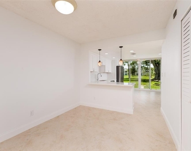4890 Bay Street Ne - Photo Thumbnail 13