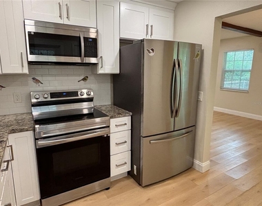 7216 7th Avenue N - Photo Thumbnail 6