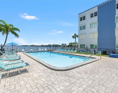 5575 Gulf Boulevard - Photo Thumbnail 34