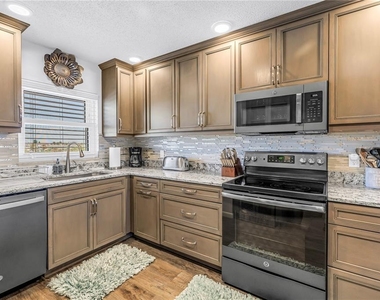 5575 Gulf Boulevard - Photo Thumbnail 6